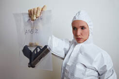 pic-of-forensic-scientist-working